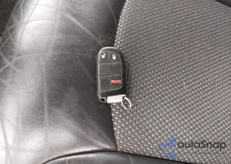 2017 Dodge Journey Crossroad Plus z USA, uszkodzony, nr VIN 3C4PDCGBXHT612894